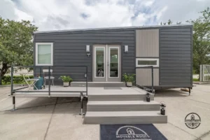 Boehm-Tiny-House-by-Movable-Roots-001